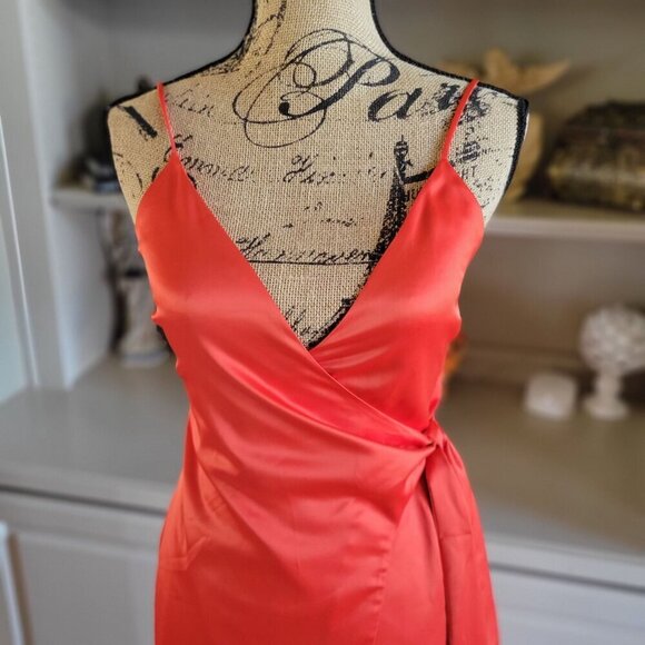 Lovers & Friens The Mackenzie Gown - US XS - Picture 7 of 9